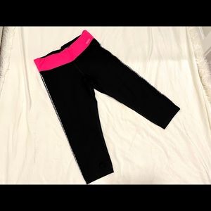 PINK Victoria’s Secret Capri Legging - Medium